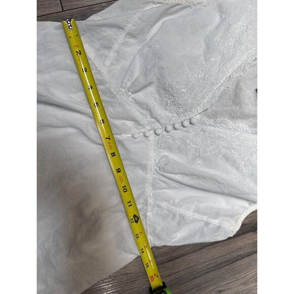 Bandolino Blu Womens M White Sleeveless 90's Y2K Embroidered Blouse Button Babyd - Picture 4 of 9